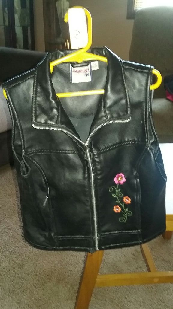 Girls real leather vest size 10/12