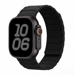 Coal Black Magnetic Silicone Strap for Apple Watch 42/44/45/46/49mm - New
