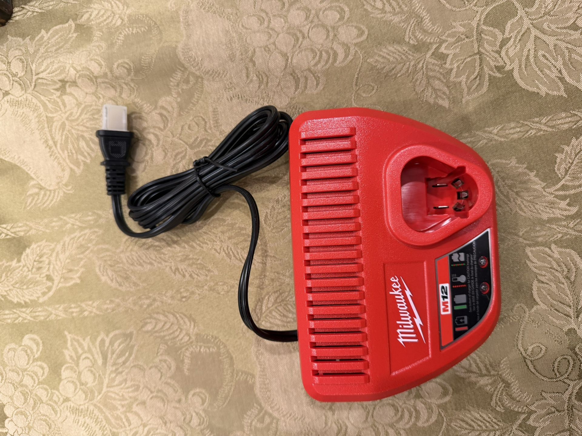 milwaukee m12 charger 