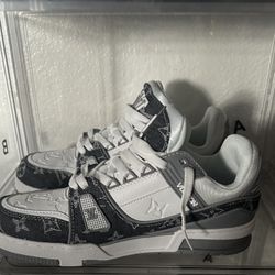 Lv Trainers 