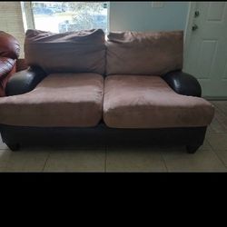 FREE LOVE SEAT COUCH