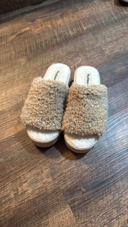 Fuzzy Slide Slippers