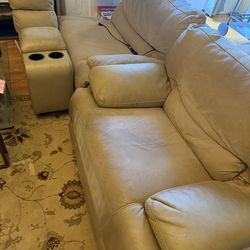 Free sofa on the curb.  SE of Woodward bl and e. California  bl. Pasadena 91107