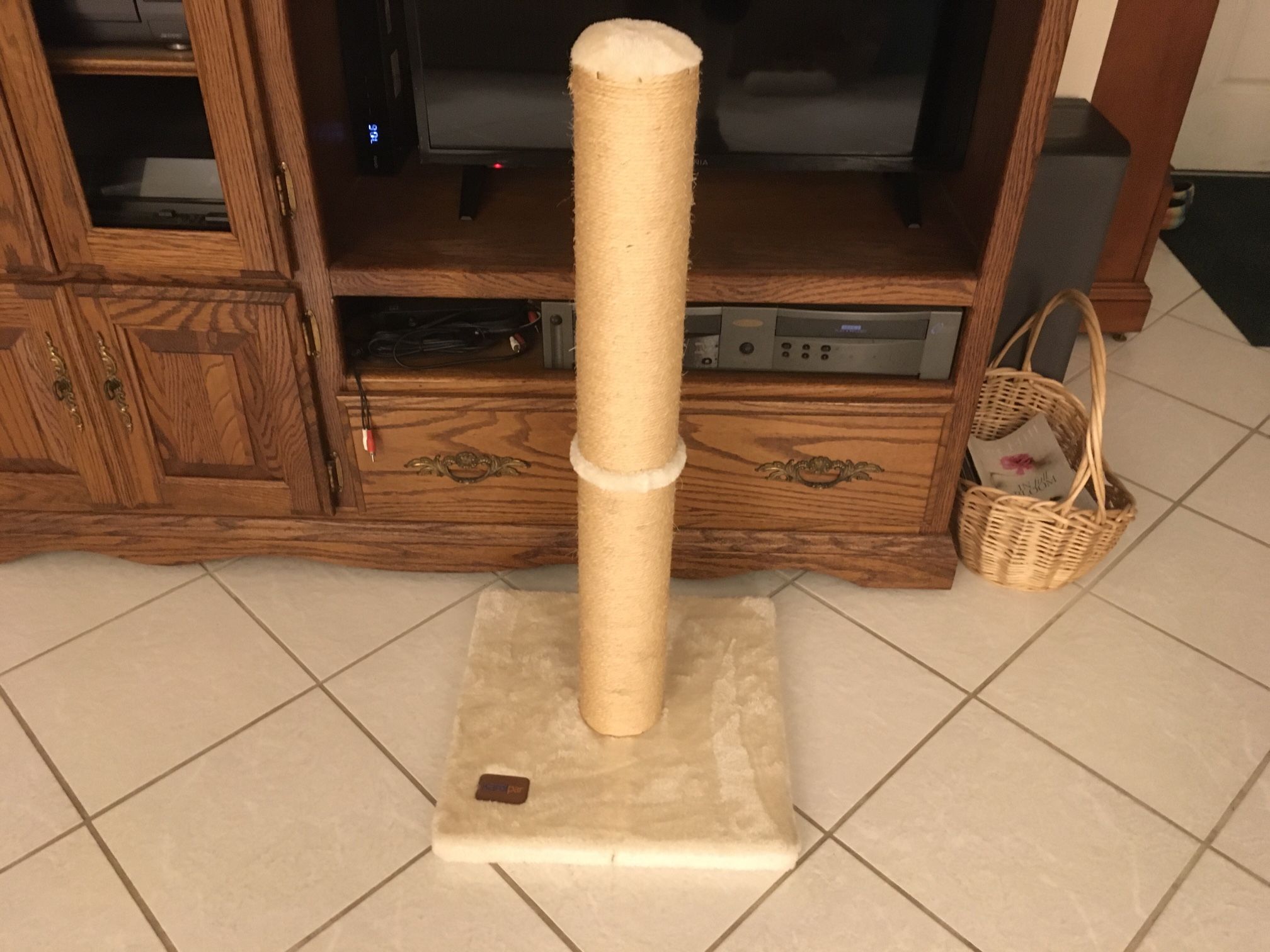 Cat Scratching Post New