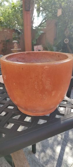 🌿 TERRACOTTA-STYLE PLANTER