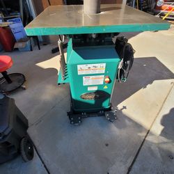 model G1071 oscillating spindle sander