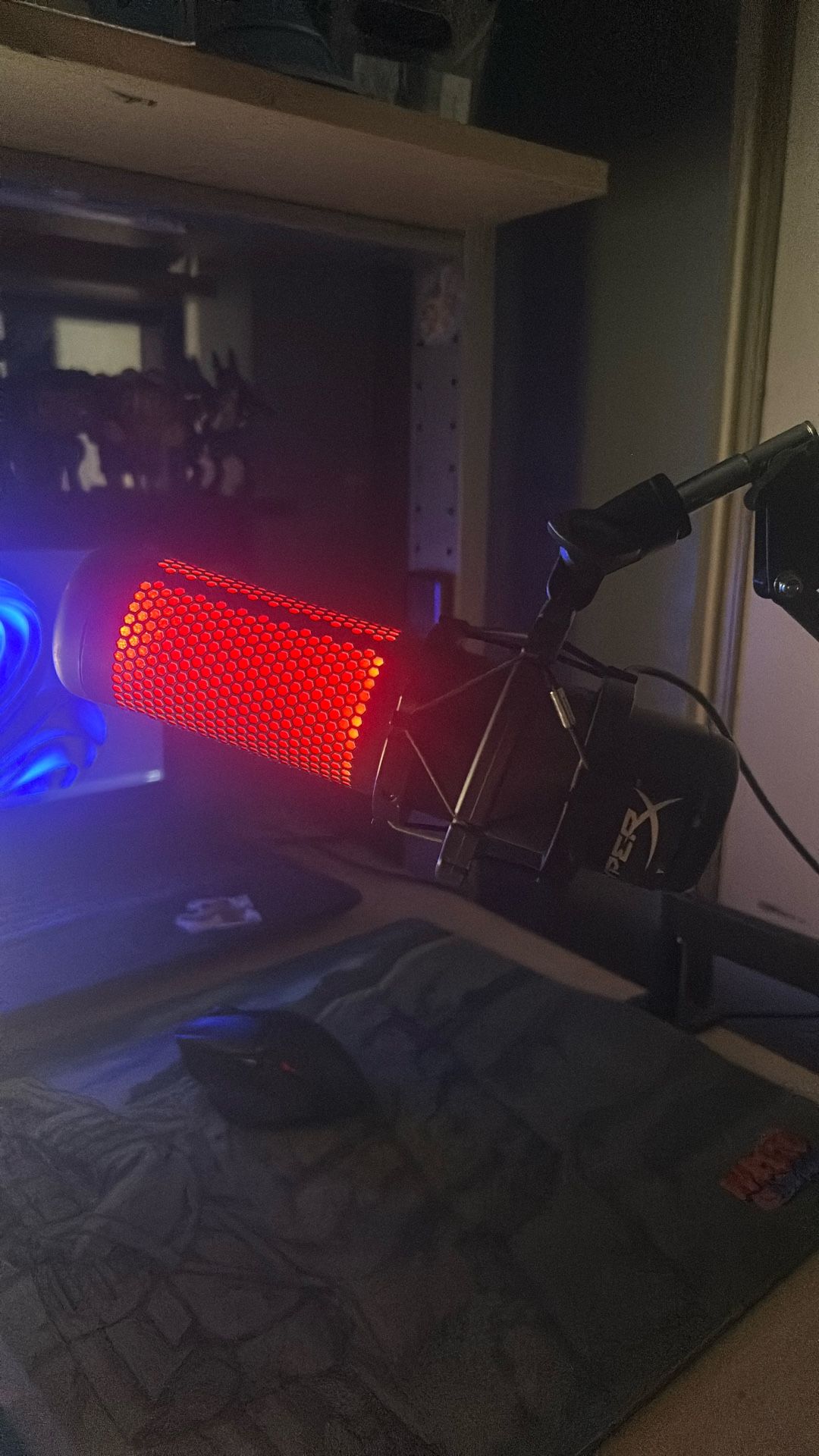 HyperX Quadcast With Boom arm