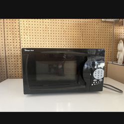 Magic Chef Countertop Microwave in Black