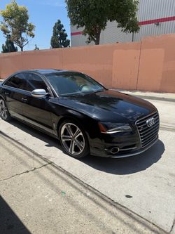 2013 Audi S8