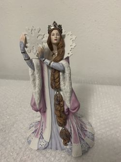 🍀 Beautiful Lenox The Legendary Princesses "The Snow Queen" Porcelain Figurine