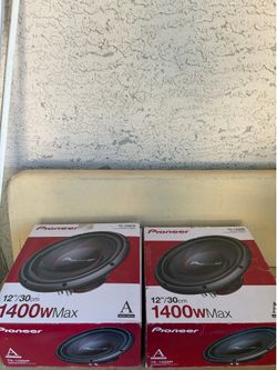 Pioneer TS-1200M 12-inch car audio subwoofers with a 1400W