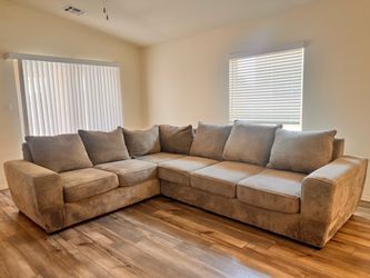 Gray sectional couch & coffee table