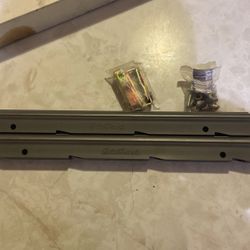 Edrlbrock  Fuel Rails 