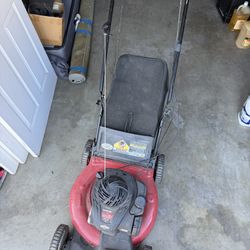 Lawn Mower Briggs & Stratton Yard Machines