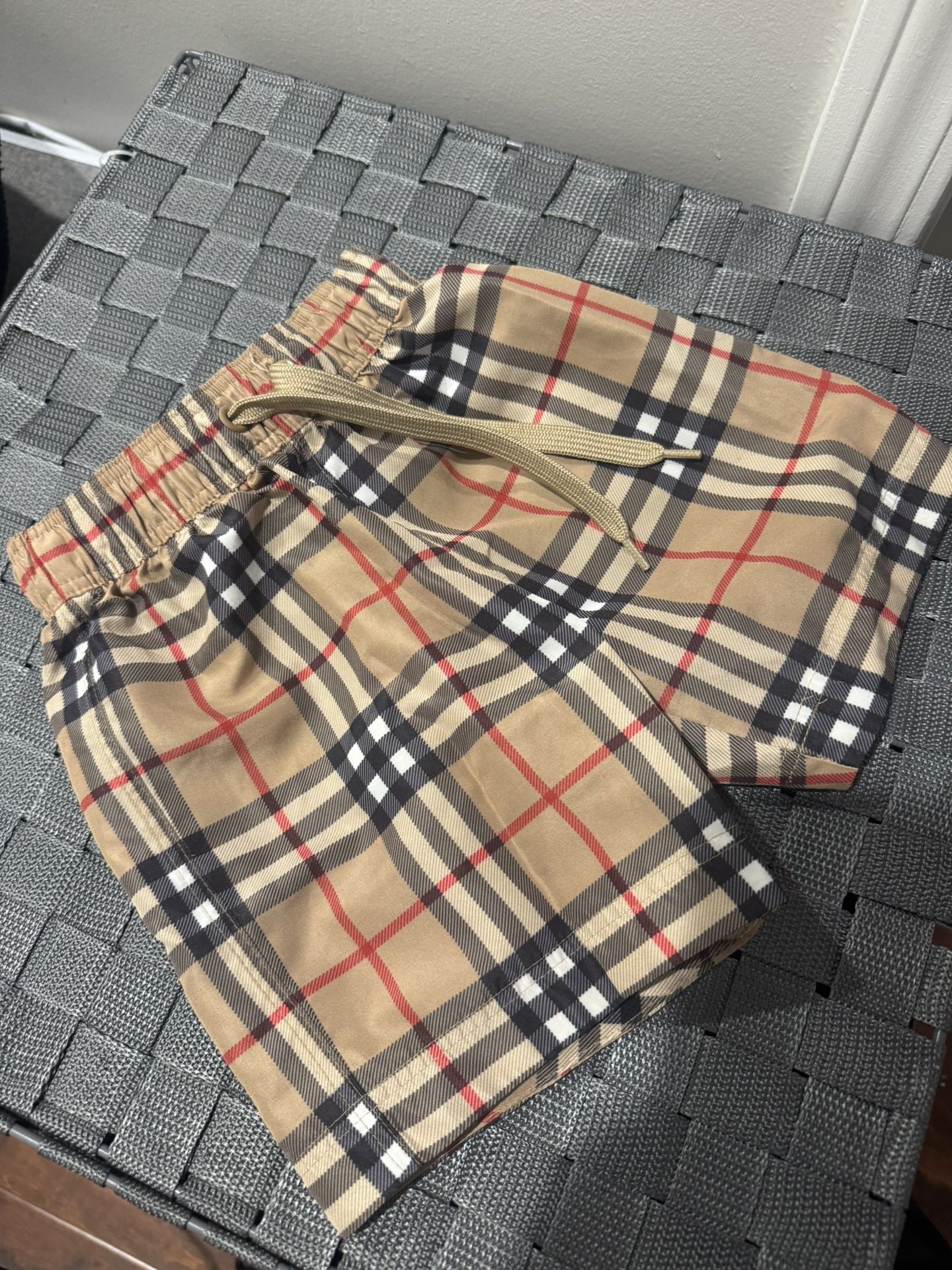 Burberry Shorts 12mo
