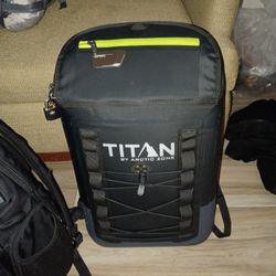 Titan Cooler Backpack 