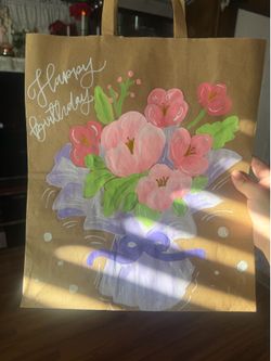 Custom painted paper bags!!🎀