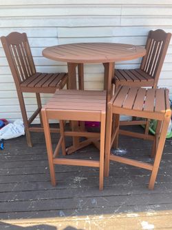 Nice wood height patio table with 2 chairs and 2 stools