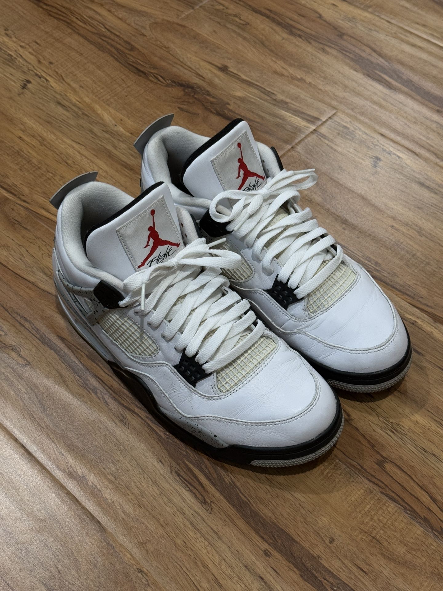 Jordan 4 White Cement 2016 (sz 10.5)