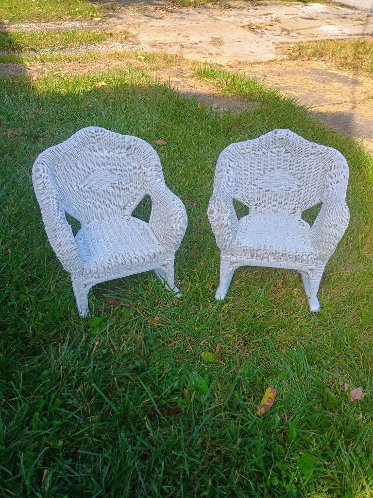 Two Kids White Wicker Rocking Chairs 