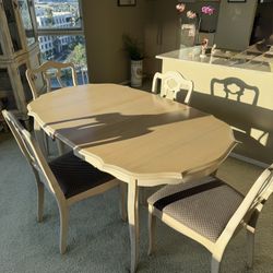 Dining room Table