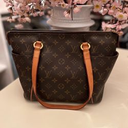 Louis Vuitton Totally PM