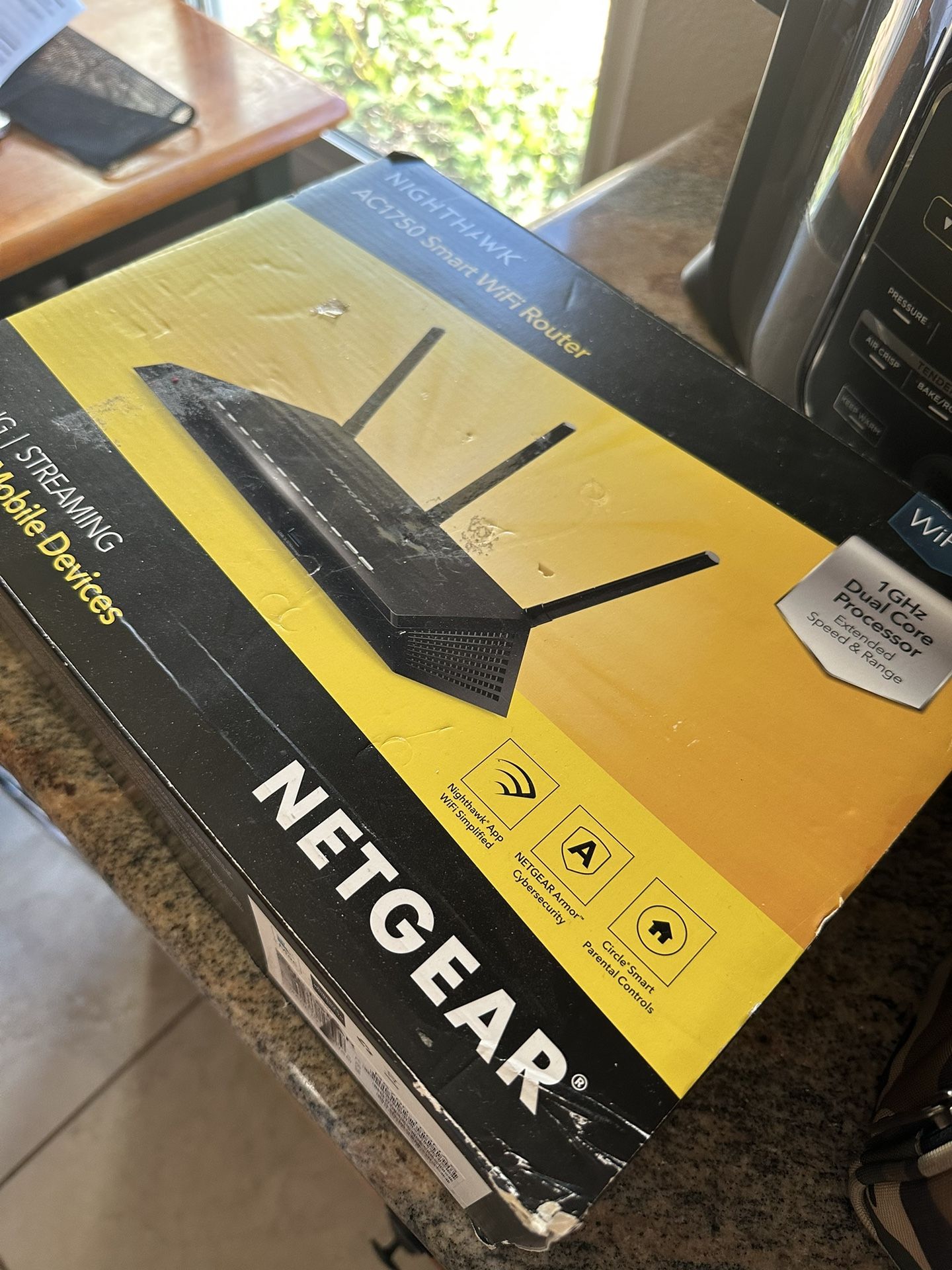 Wifi Router netgear Nighthawk Brand New! Couldnt Get To Connect To My Systems In My Area