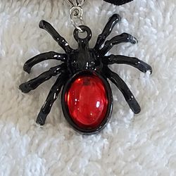 New!! Fashion Jewelry.  Black Necklace  ( Black Velvet Choker) With Silvertone  Spider Pendant
