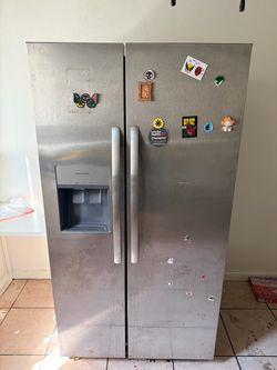 Frigidaire fridge for sale!!