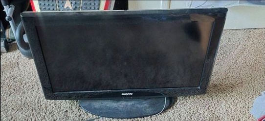 2 Sanyo Flat Screen TVs (32" & 42") - Working w/ Remote.