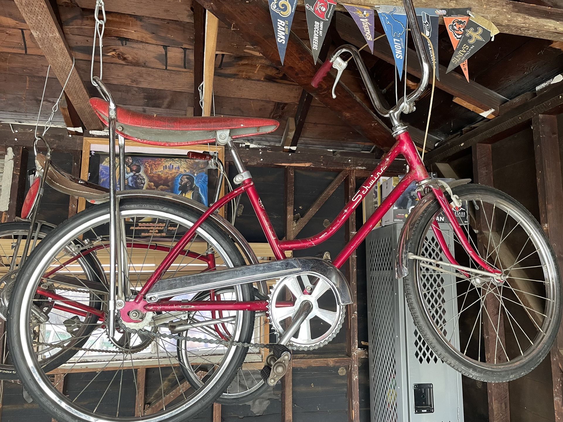 Lowrider Bike, Sting Ray, Schwinn bicycle