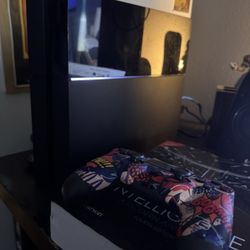 PS4 + Controller - Working Perfectly - PB