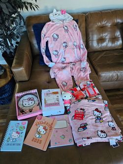 Hello Kitty Bundle – Apparel, Bedding & Accessories