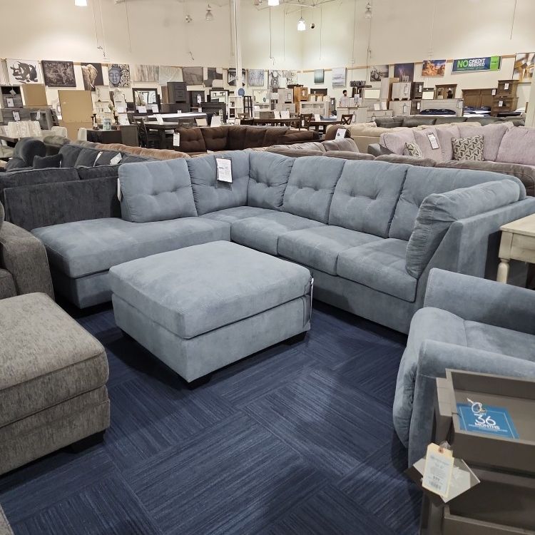 Marleton 2pc Sectional with Chaise