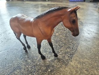 Breyer Traditional Series Horse - Rugged Lark - Bay Stallion - Champion American Quarter Horse