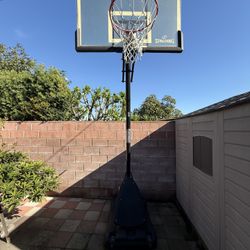 Spalding Basketball Hoop