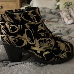 Women’s Boots Size 8-8.5