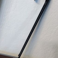 Adjustable Wreath Hanger from 15 to 25 Inches