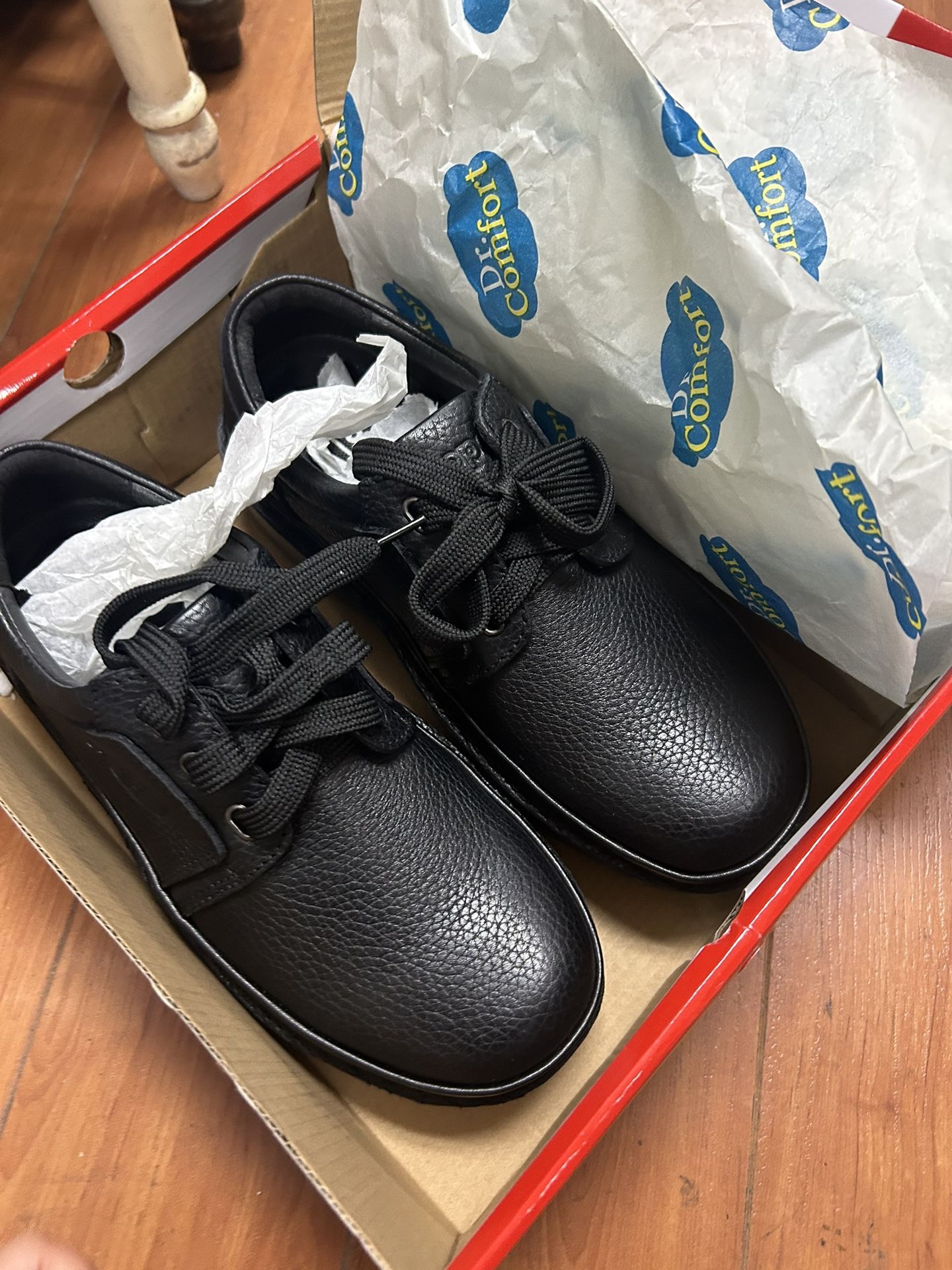 Propet Men's Villager Oxford shoes in black grain leather