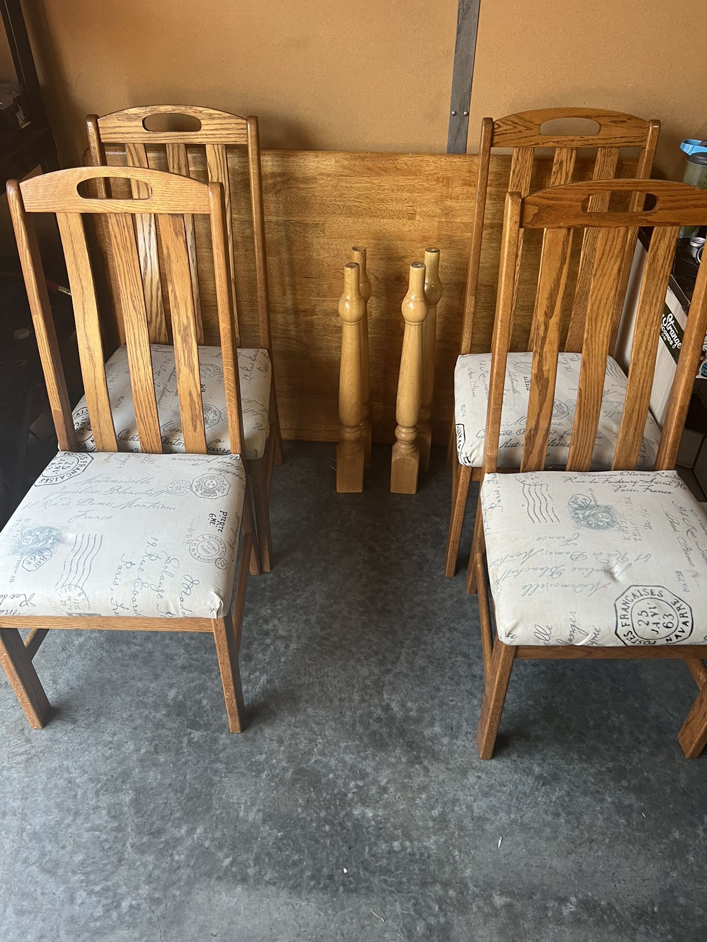 *Free Delivery* Kitchen Dining Table +Chairs