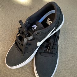 Nike SB Chron 2 Men’s Skate Sneaker
