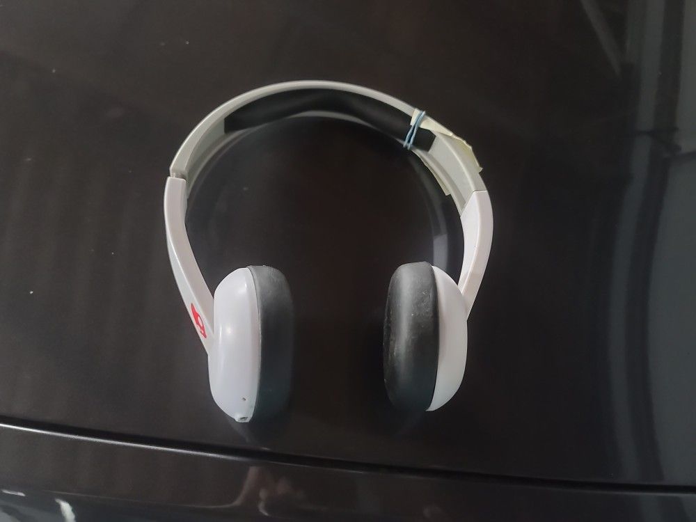 Uproar - Bluetooth Wireless On Ear - Skullcandy