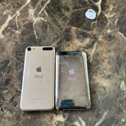 2 iPods 