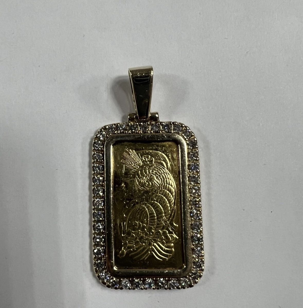 24k Pendant With S2 Clarity Diamonds
