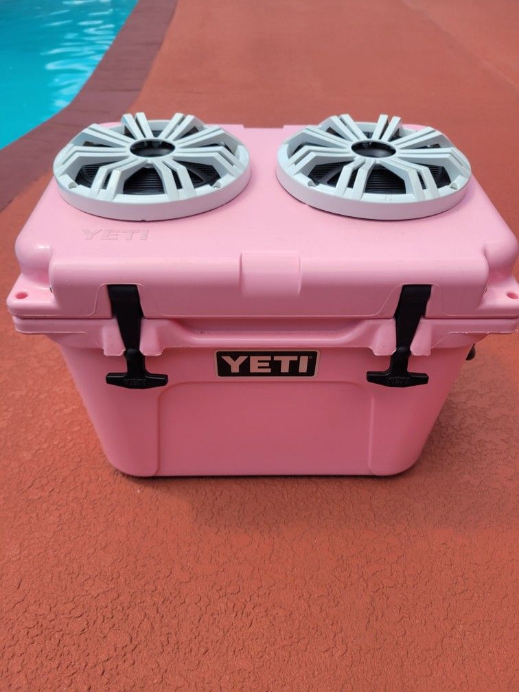 Customized Yeti Rodie 20