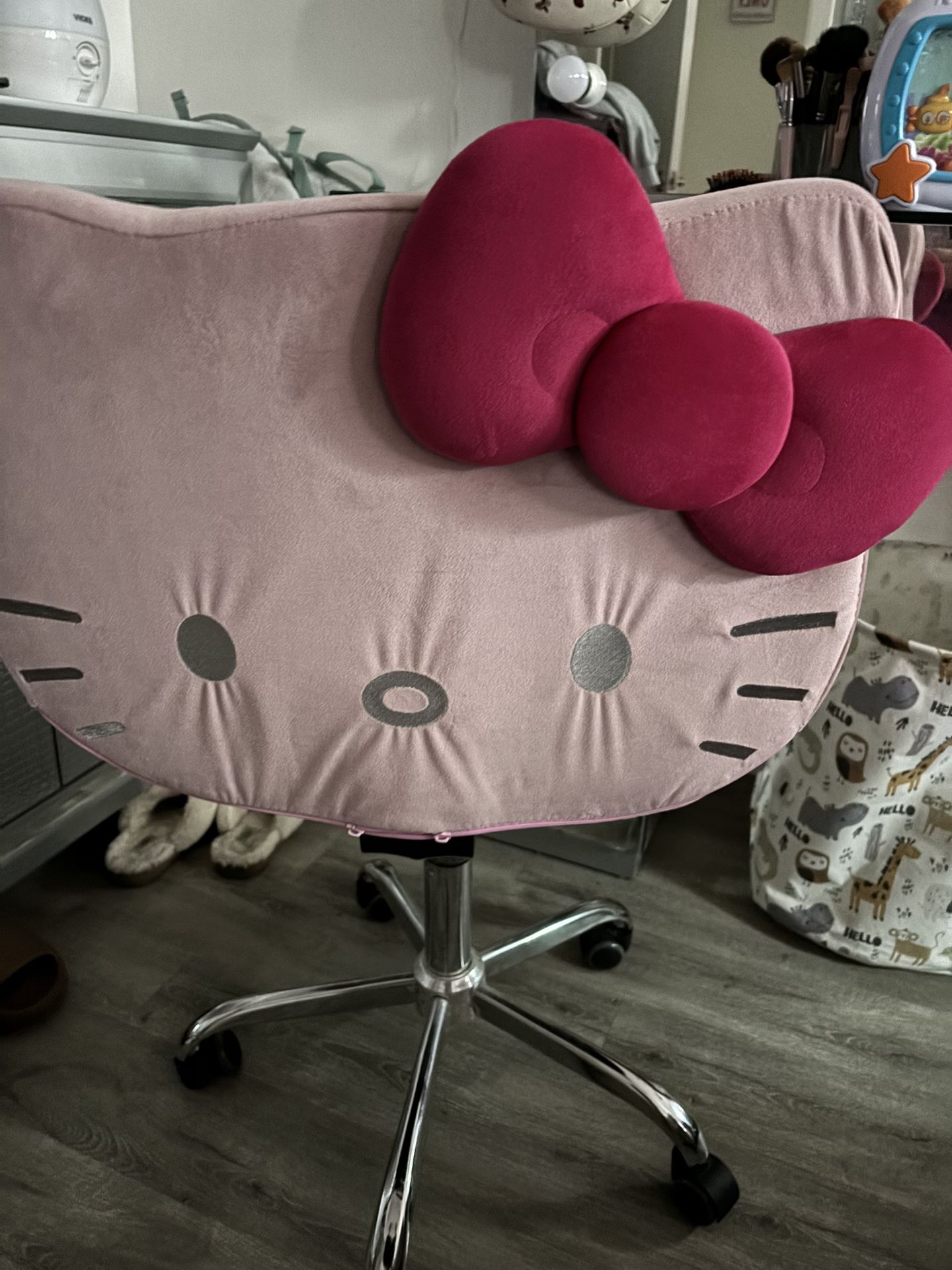 Hello Kitty Chair