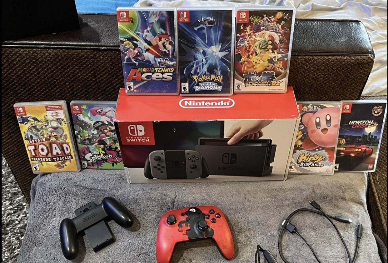 USED NINTENDO SWITCH CONSOLE BUNDLE WITH 7 GAMES & MORE!!!
