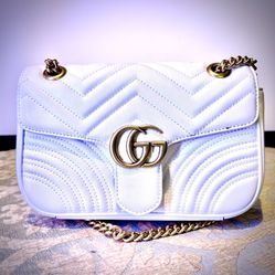 Beautiful fashion Gucci handbag white H6xL10xW3 inch Lbs 1.1