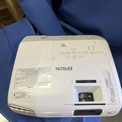 EPSON LCD PROJECTOR model: H688A Nothing wrong. Comes with power cord.