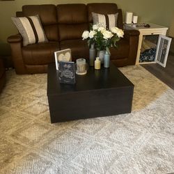 Lift-Top Coffee Table 